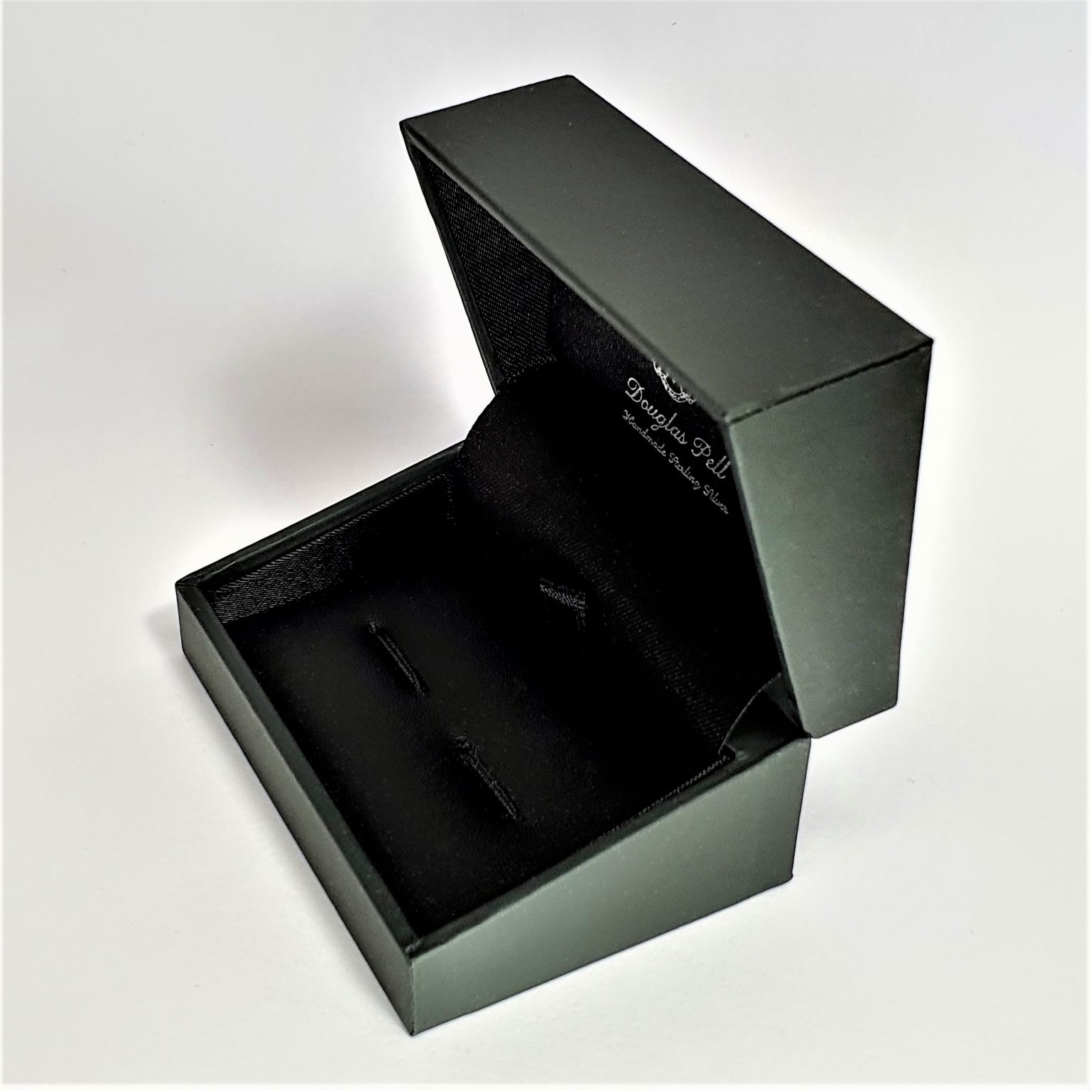  Douglas Pell's luxurious gift box for cufflinks open showing the side view.