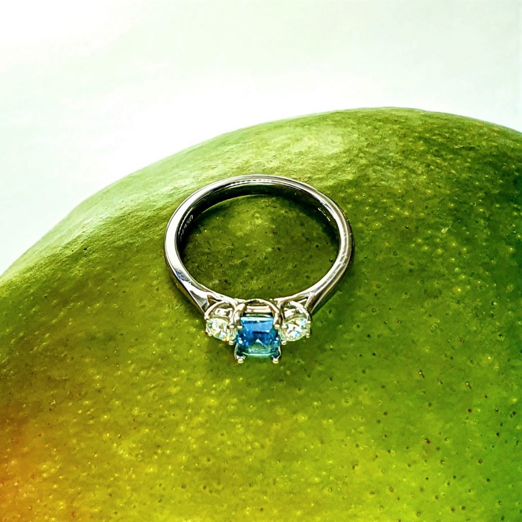 Platinum-&-Aquamarine-Ring-RPT00174