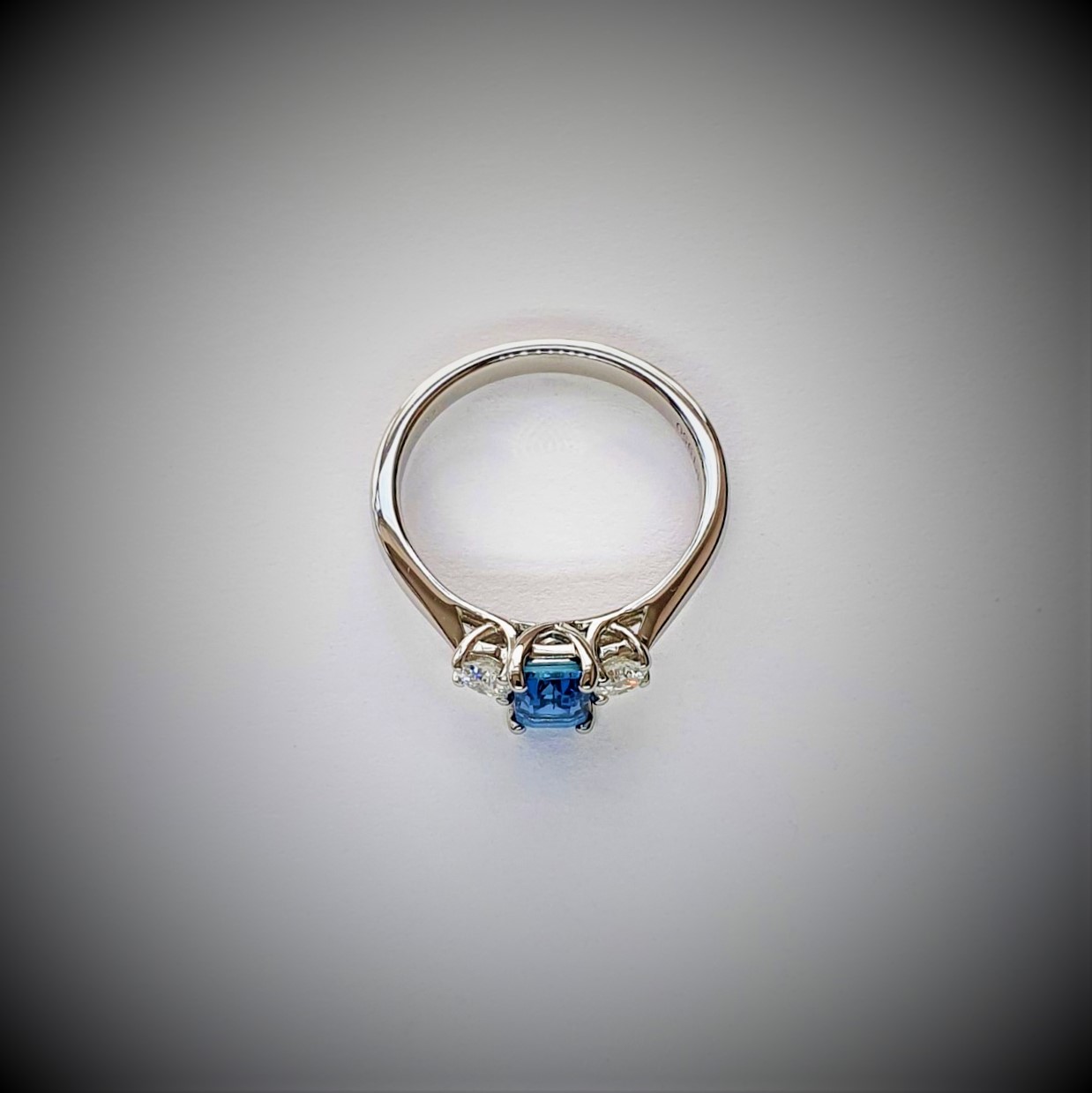 Platinum-&-Aquamarine-Ring-RPT00174