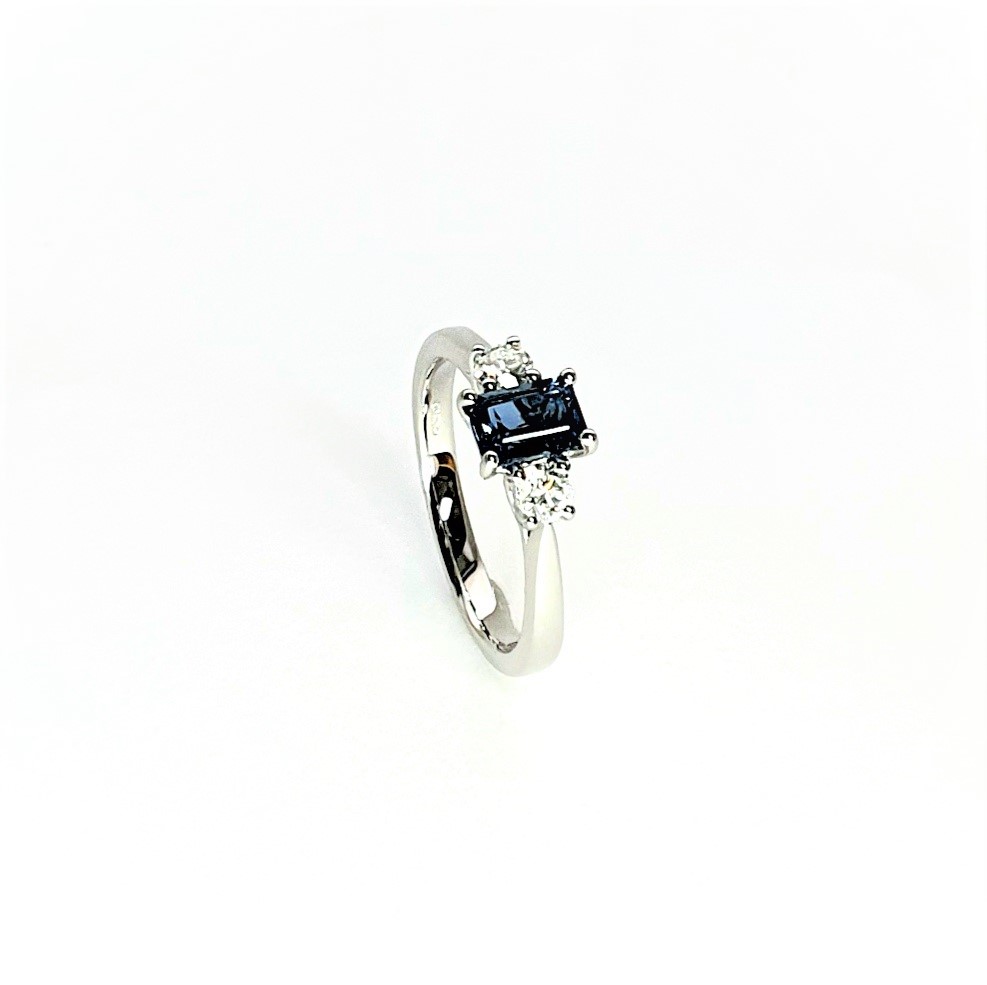Platinum-&-Aquamarine-Ring-RPT00174