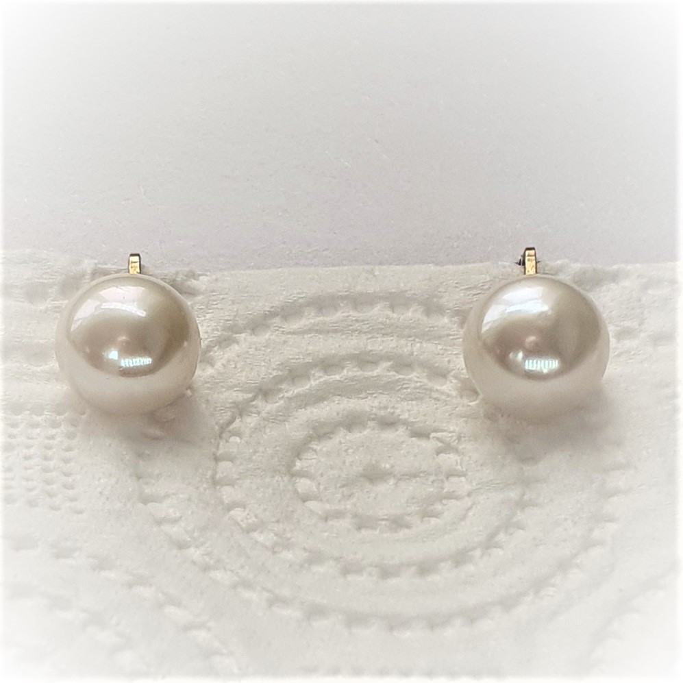 Gold-Clip-On-Pearl-Earrings-CE00001