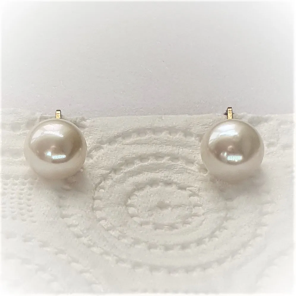 Gold-Clip-On-Pearl-Earrings-CE00001