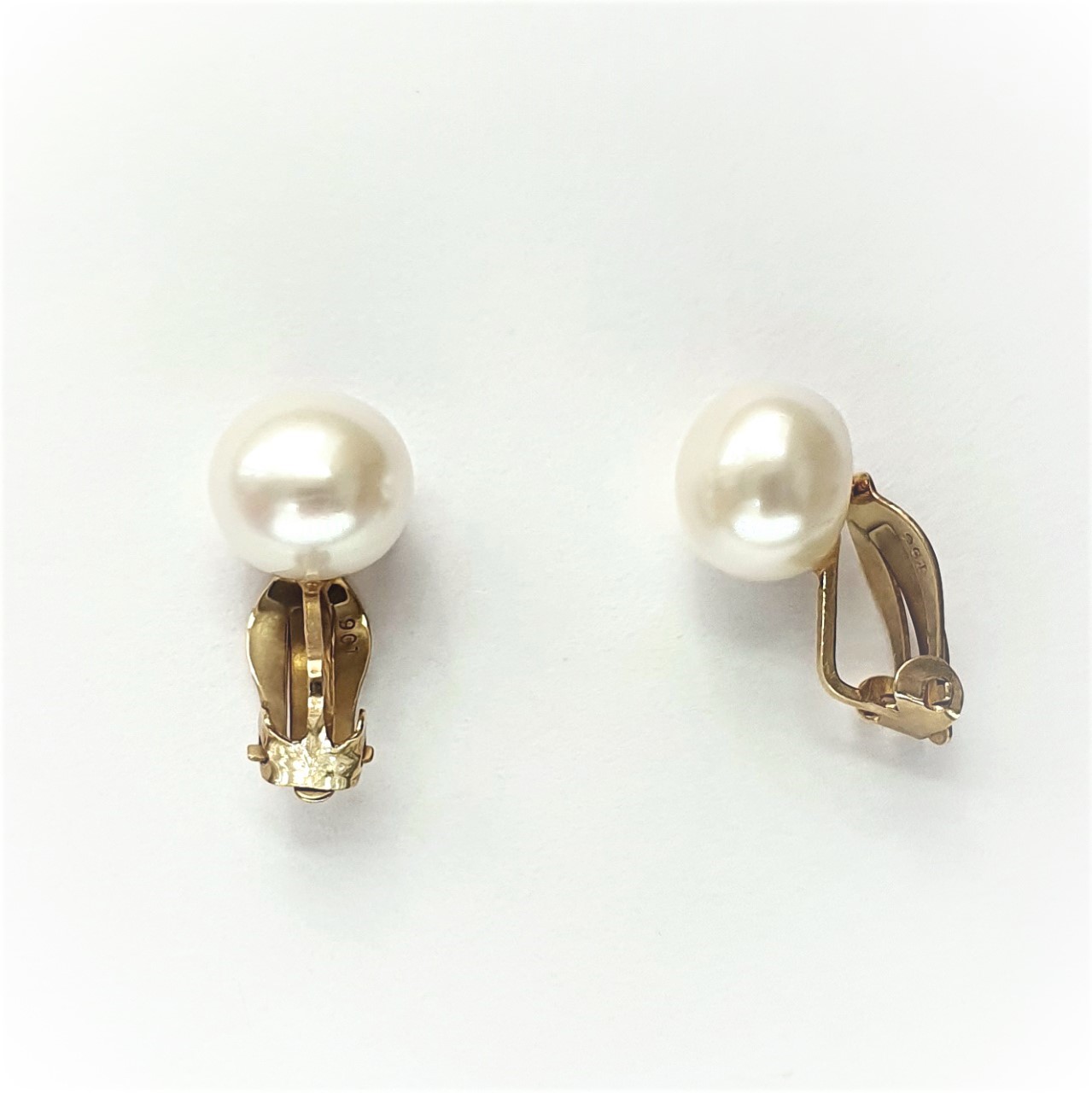 Gold-Clip-On-Pearl-Earrings-CE00001