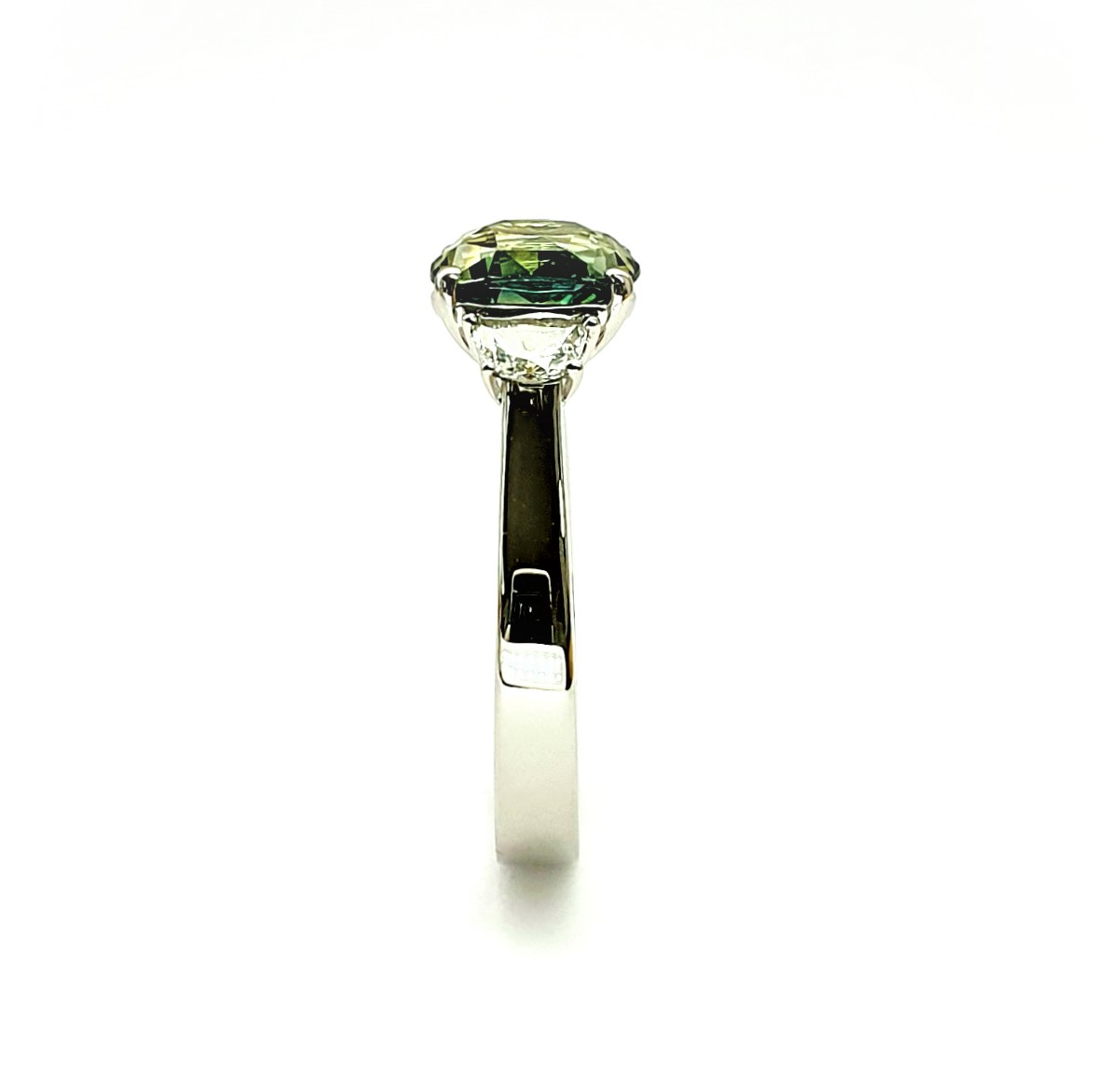 Diamond-&-Green-Sapphire-Ring-RPT00149