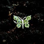 18ct-White-Gold-Green-Peridot-Butterfly-Necklace-PCA00409