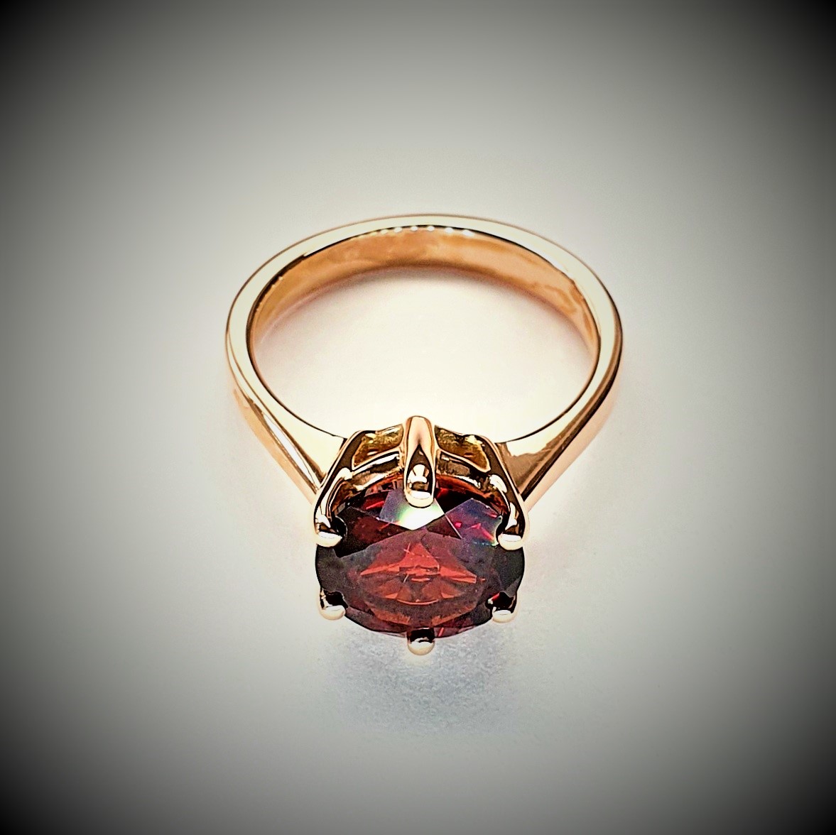 9ct-Rose-Gold-Mozambique-Garnet-Ring-R0126