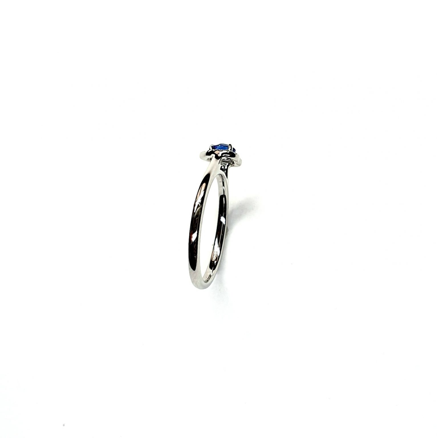 18ct-White-Gold-Sapphire-&-Diamond-Heart-Ring-RA0671