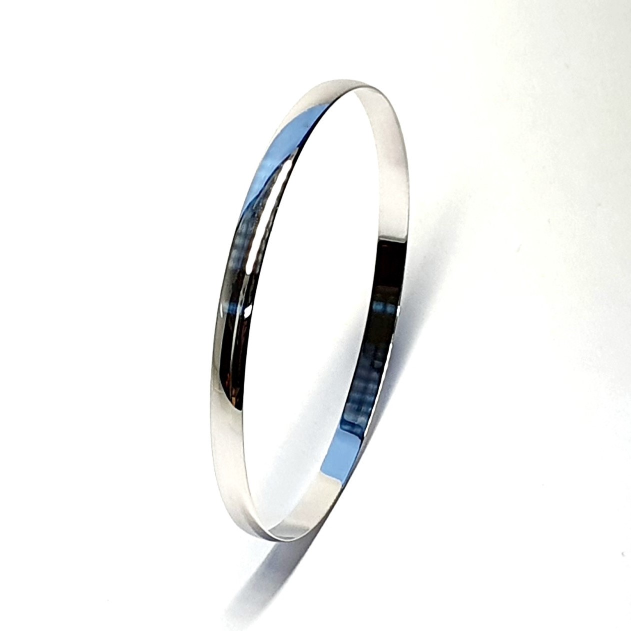 5mm-9ct-White-Gold-Stacking-Bangle-B00049