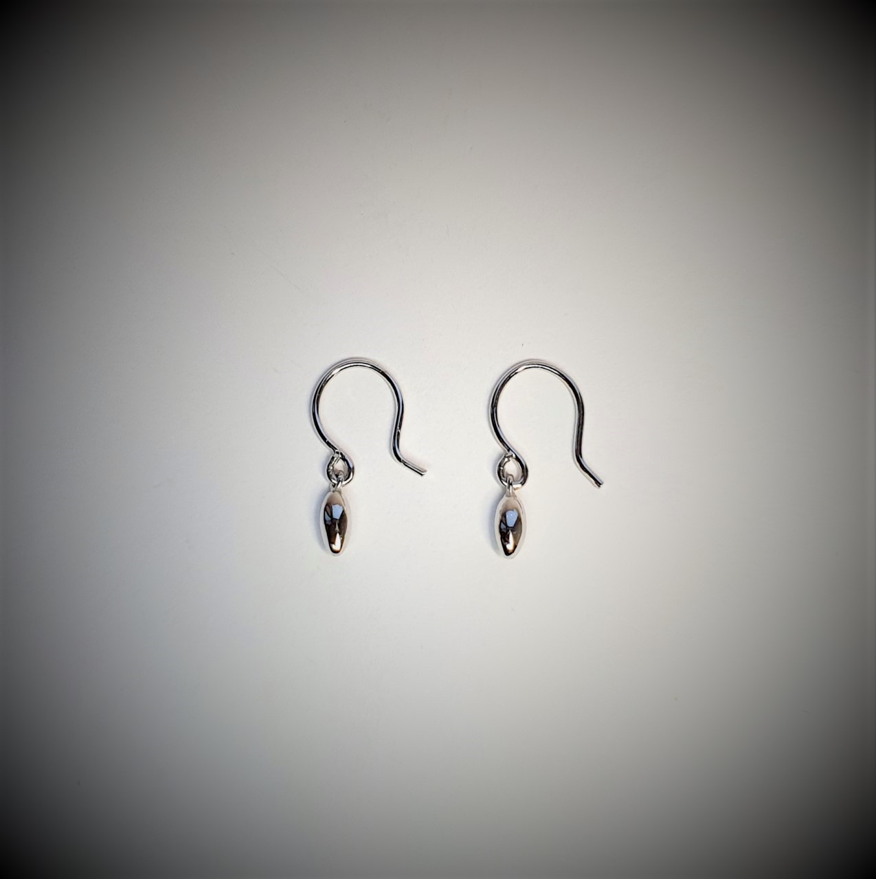 9ct-White-Gold-Rice-Grain-Drop-Earrings-ED0829