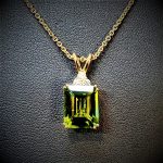 18ct-Gold-Peridot-Pendant-&-Chain-Necklace