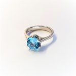 9ct-White-Gold-9mm-Round-Blue-Topaz-Ring-R0127