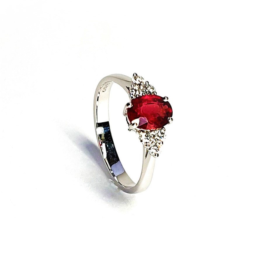 18ct-White-Gold-Oval-Ruby-and-Diamond-Ring-RA00670
