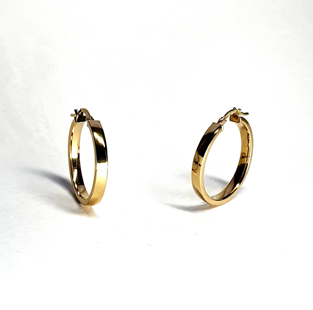 18ct-Yellow-Gold-20mm-Hoop-Earrings-EL00147