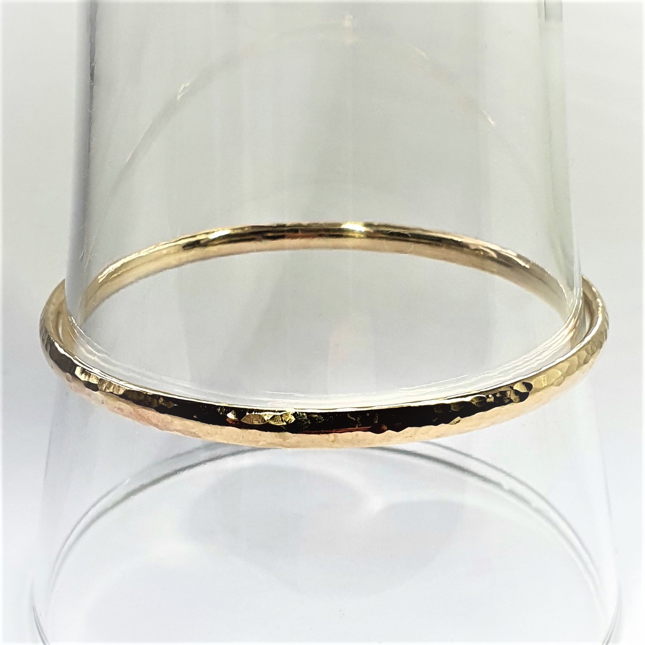 Heavy-Hammered-9ct-Gold-Comfort-Court-Shape-Slave-Bangle-B00054