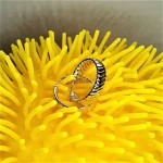 25mm-Diameter-9ct-Gold-Twist-Hoop-Earrings--5.9mm-Wide-EL00152