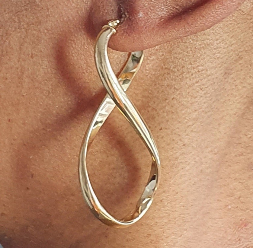 9ct-Gold-Figure-Of-Eight-Infinity-Hoop-Earrings-EL00155