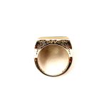9ct-Gold-Rectangular-Black-Onyx-Signet-Ring-RG00050