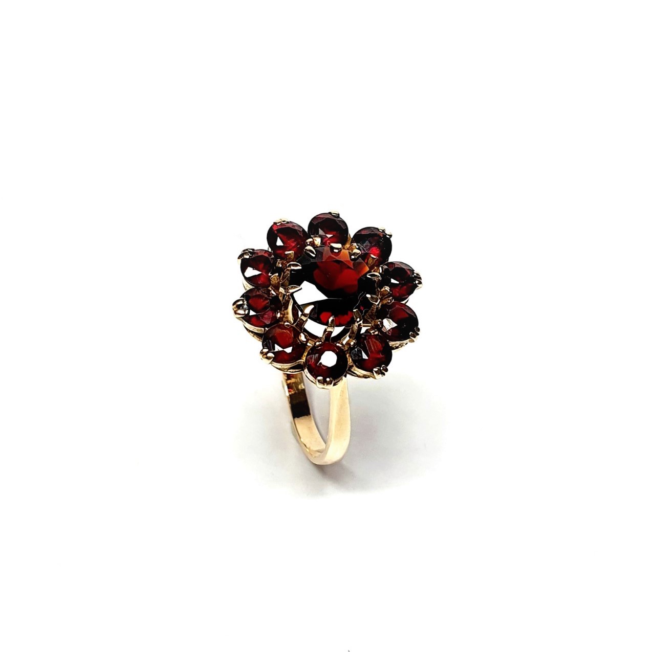 Vintage-Round-Garnet-Cluster-9ct-Gold-Ring-RQ00135