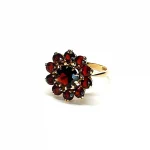 Vintage-Round-Garnet-Cluster-9ct-Gold-Ring-RQ00135