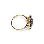 Vintage-Round-Garnet-Cluster-9ct-Gold-Ring-RQ00135