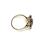 Vintage-Round-Garnet-Cluster-9ct-Gold-Ring-RQ00135