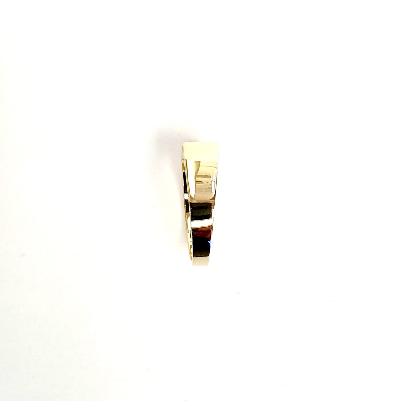 "Solid 9ct Gold Mum Ring - Highly polished, London workshop-crafted tribute to motherhood, customizable with optional hand engraving."