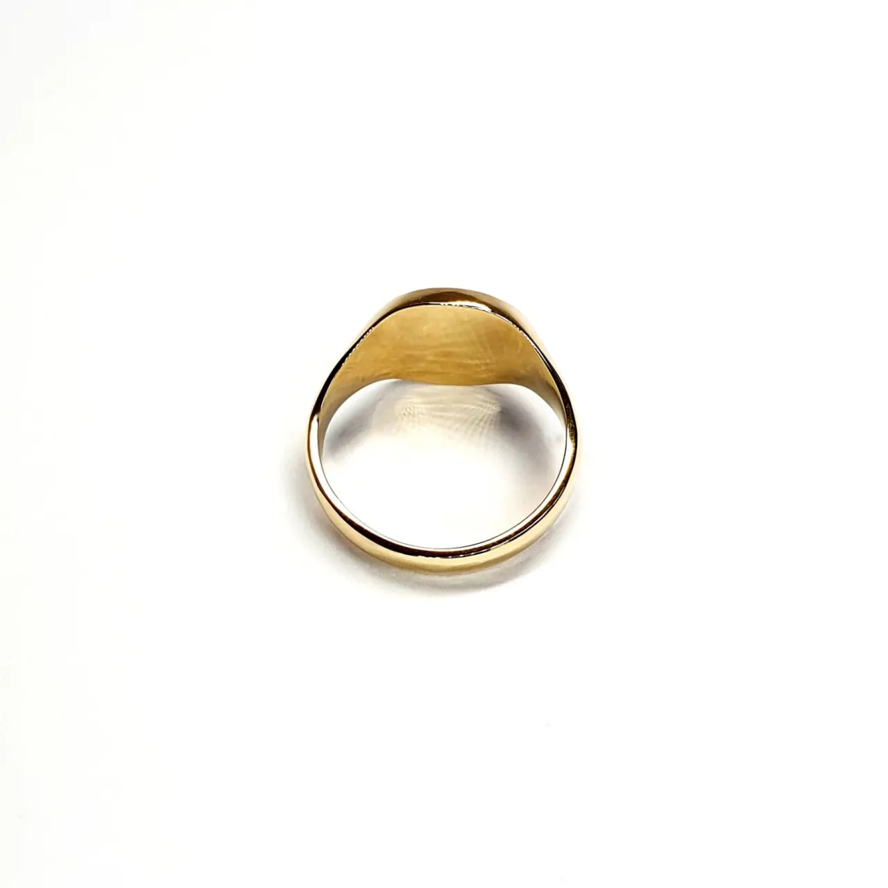 Crafted by hand in solid 9ct yellow gold, a classic premium 13mm x 13mm Round signet ring with a highly polished finish for tradition & style