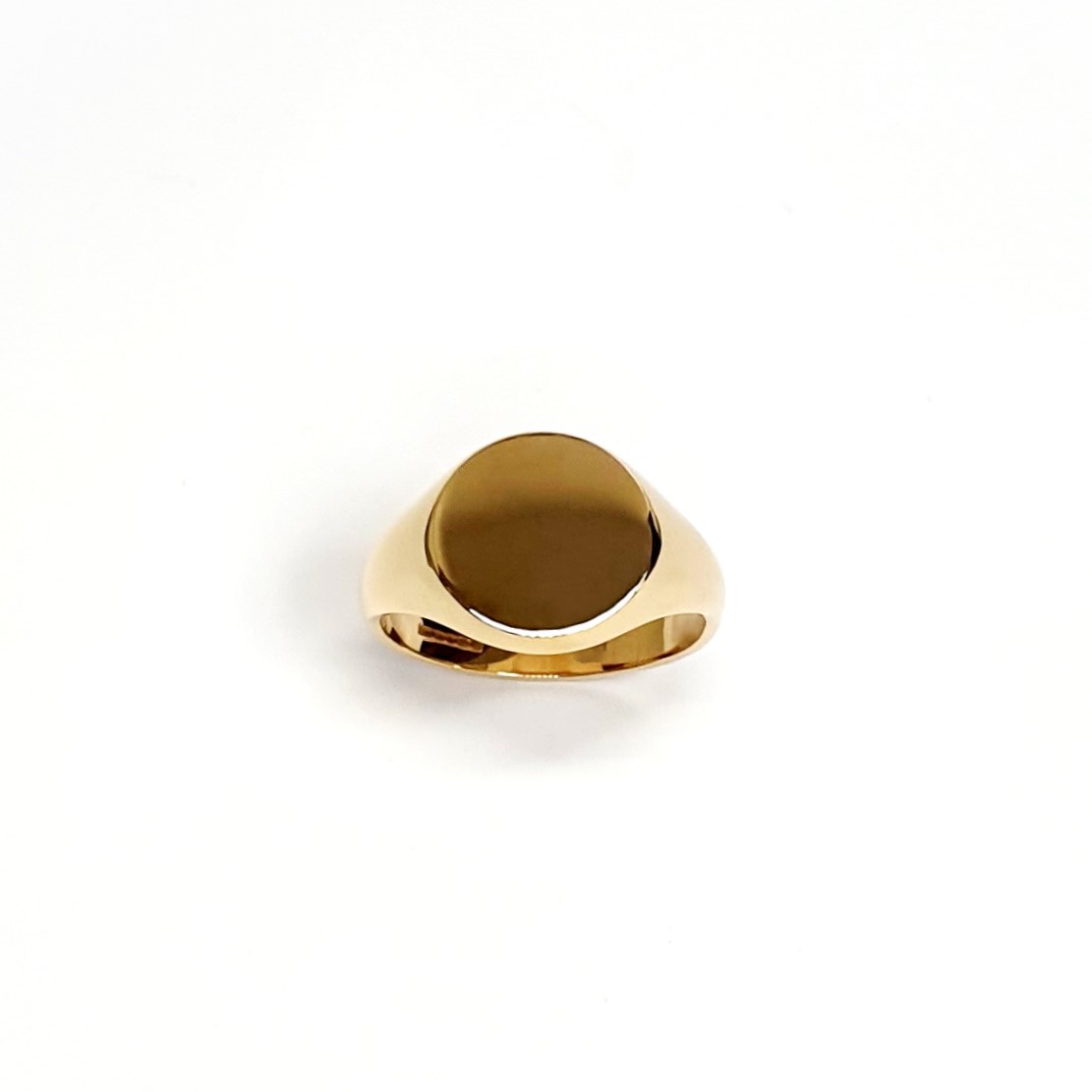 Crafted by hand in solid 9ct yellow gold, a classic premium 13mm x 13mm Round signet ring with a highly polished finish for tradition & style