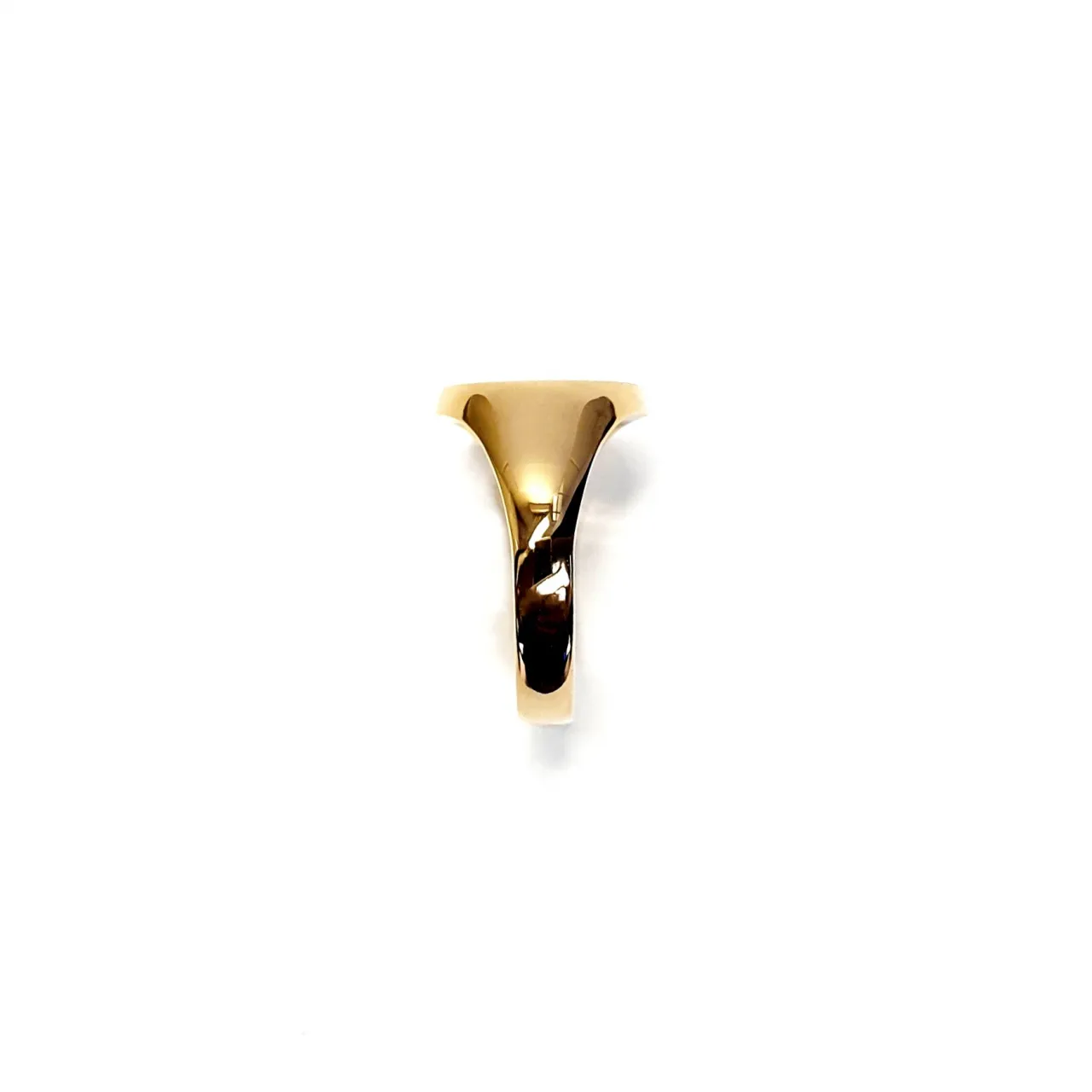 Crafted by hand in solid 9ct yellow gold, a classic premium 13mm x 13mm Round signet ring with a highly polished finish for tradition & style