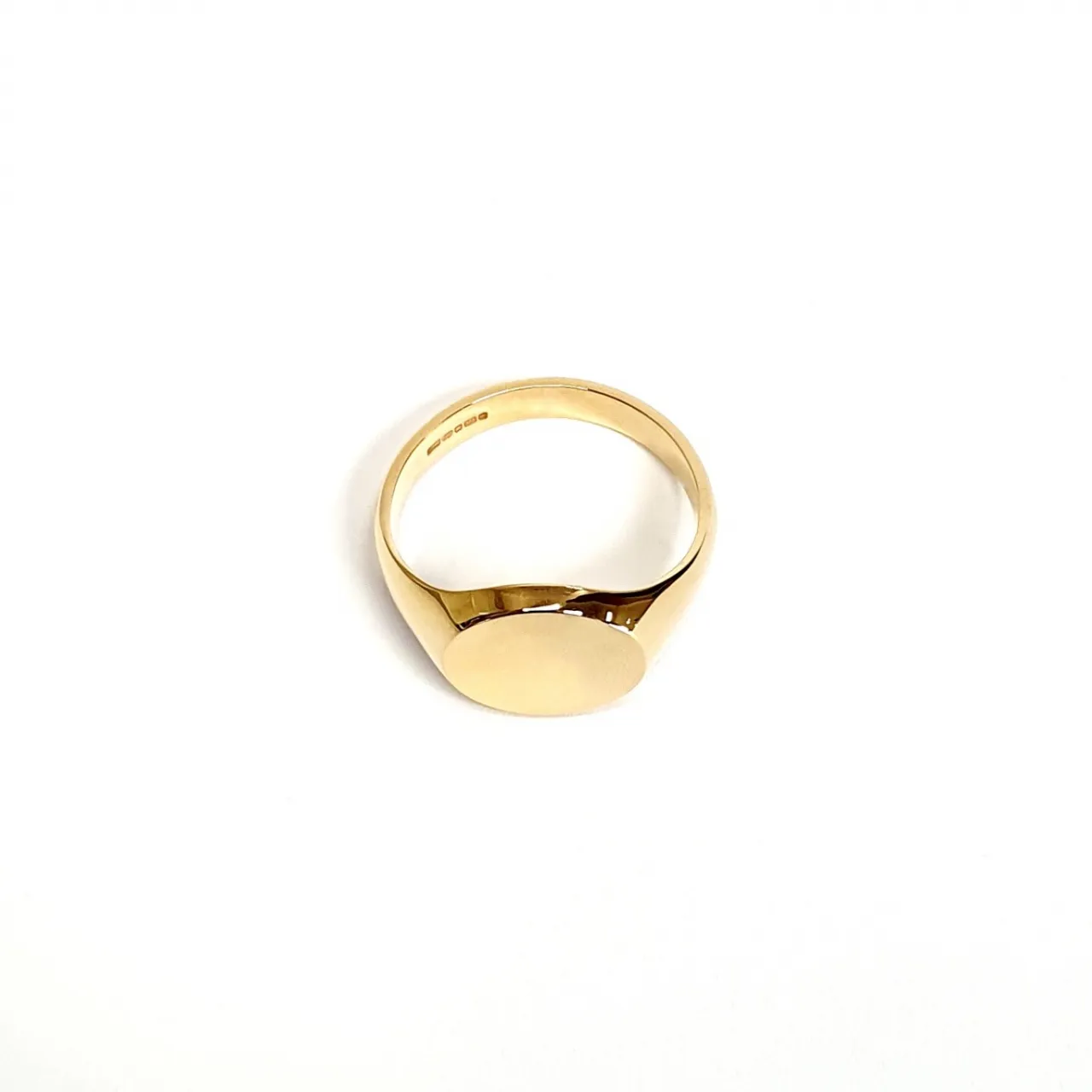 Crafted by hand in solid 9ct yellow gold, a classic premium 13mm x 13mm Round signet ring with a highly polished finish for tradition & style