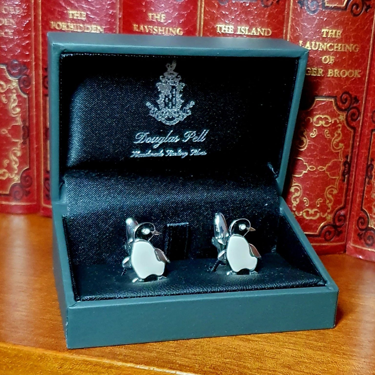 Sterling-Silver-Enamel-Penguin-Cufflinks-CK00309