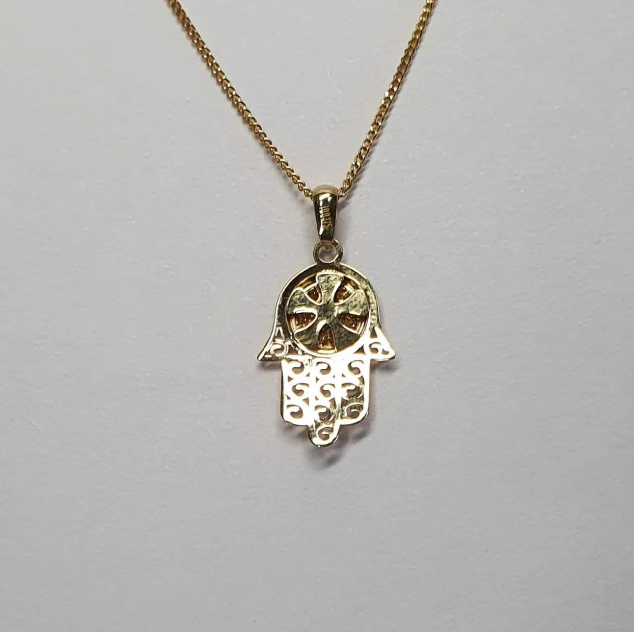 9ct gold Hamza or Hamzah pendant/necklace with a choice of 16,18 or 20 inch curb link chain