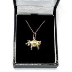 9ct gold pig necklace/puffed pig pendant with or without a chain in 16, 18 or 20 inches. Pictured in box.