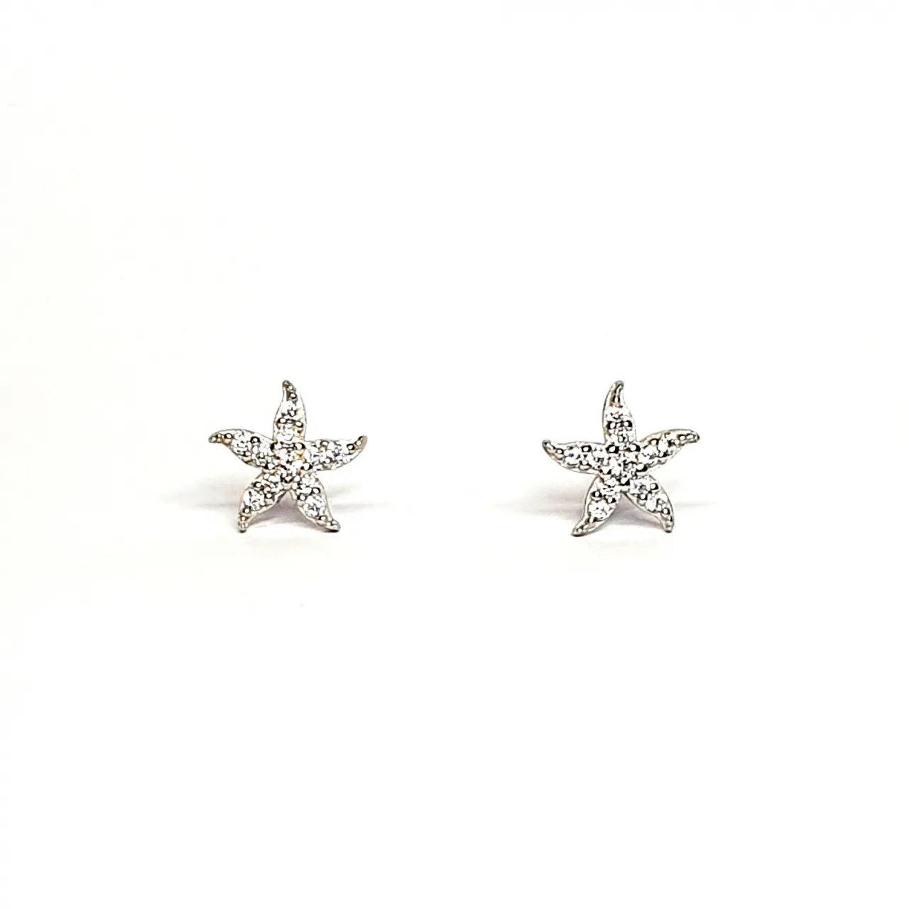 9ct white gold starfish stud earrings set with eleven cubic zirconia's to each stud ES00789.