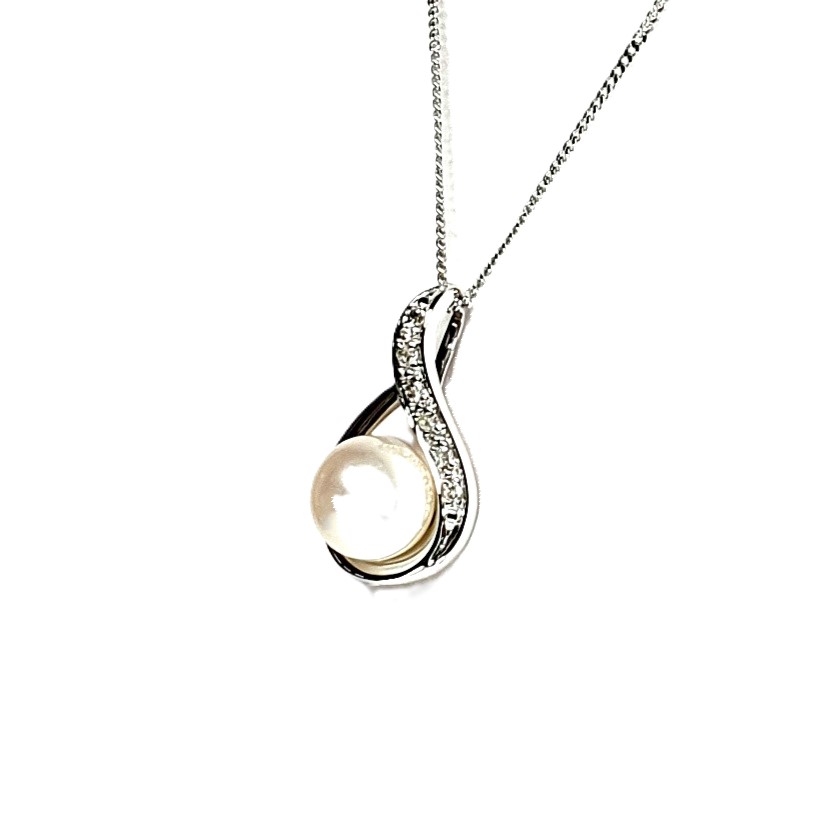 9ct white gold pearl & diamond pendant & chain necklace pc00369.