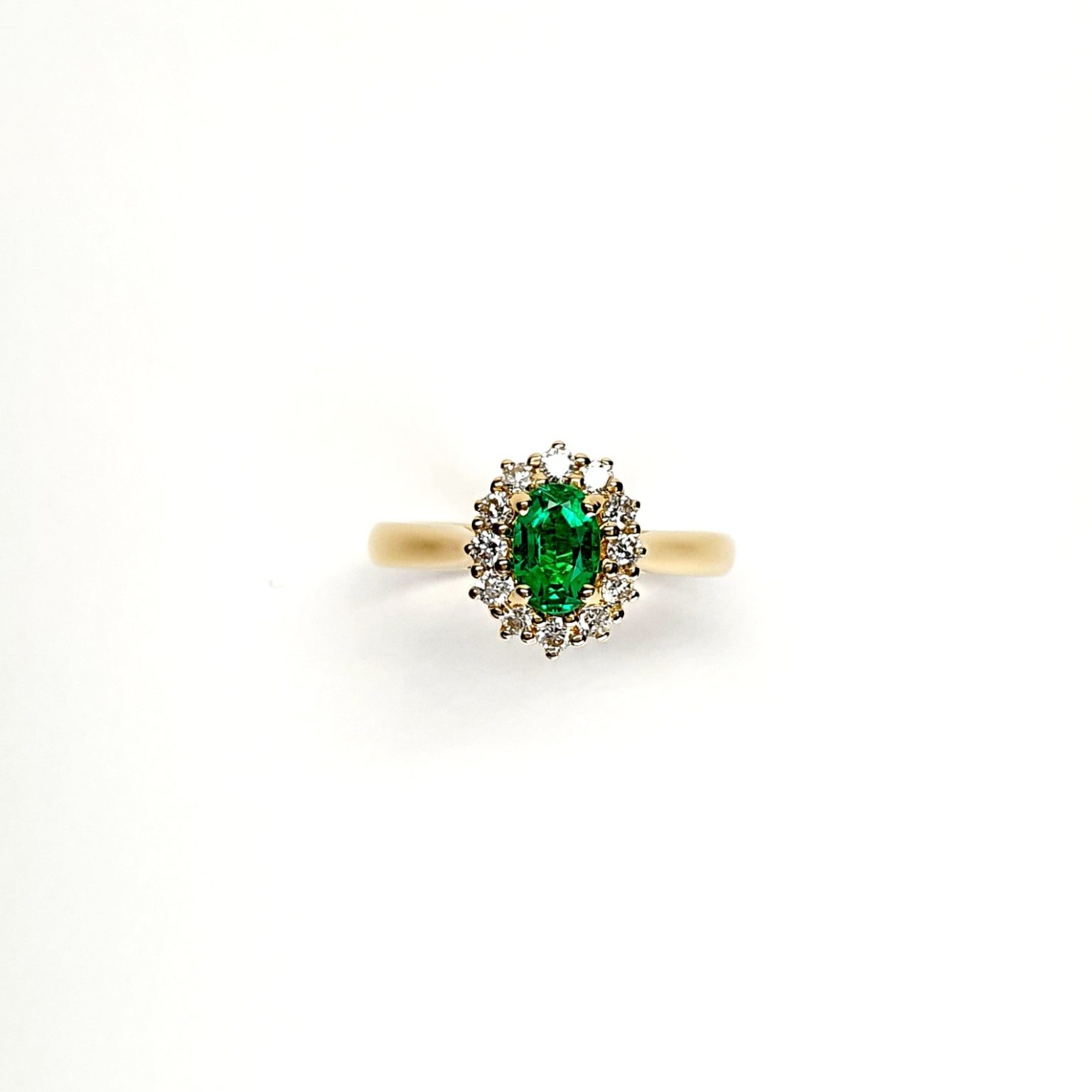 The Highgate 18ct Yellow Gold Oval Emerald and Diamond Cluster Ring RA00695.