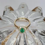 The Highgate 18ct Yellow Gold Oval Emerald and Diamond Cluster Ring RA00695.