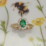 The Highgate 18ct Yellow Gold Oval Emerald and Diamond Cluster Ring RA00695.