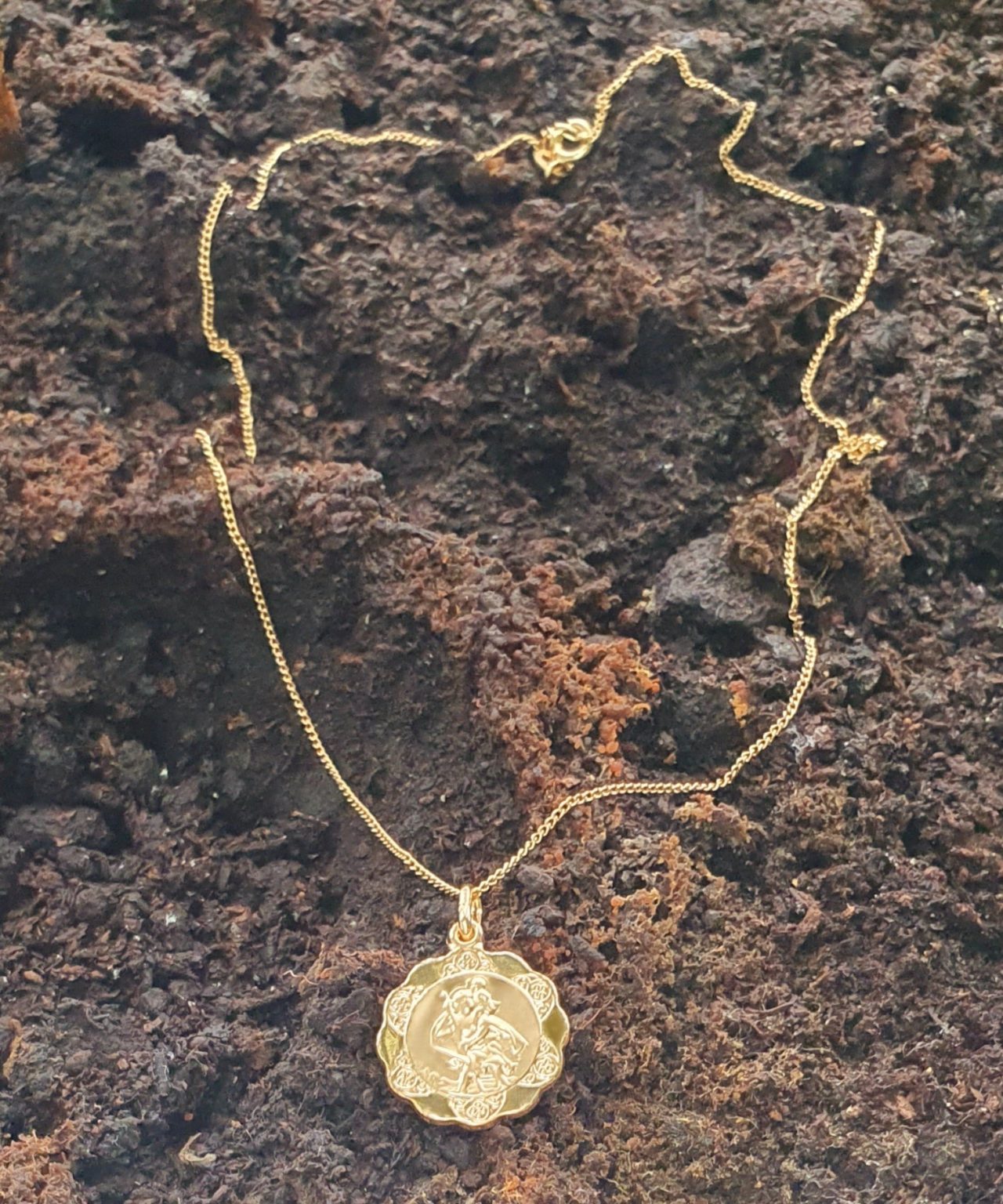 9ct-Gold Fancy-Saint-Christopher Necklace with a choice of chain lengths.
