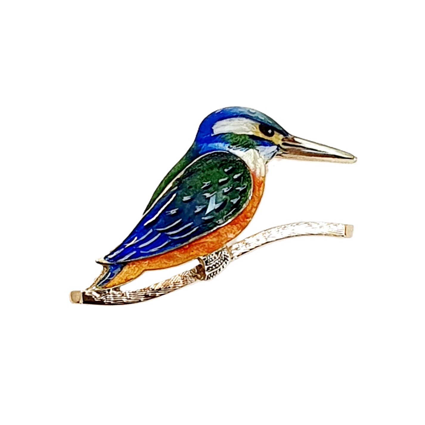 A charming vintage 9ct gold enamelled kingfisher brooch BRQ00026 facing to the right it has a bright blue head with a white streak and a white neck with an orange belly and blue and green wing, perched on a 9ct yellow gold branch. Pictured close up.
