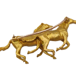 This is a superb brooch by one of the best makers, Alabaster & Wilson. Two galloping horses are side by side, and the detail screams quality. Picture of the back showing the pin