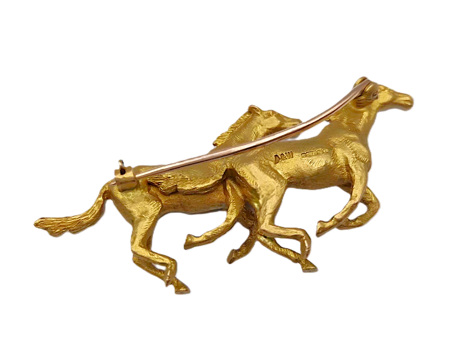 This is a superb brooch by one of the best makers, Alabaster & Wilson. Two galloping horses are side by side, and the detail screams quality. Picture of the back showing the pin