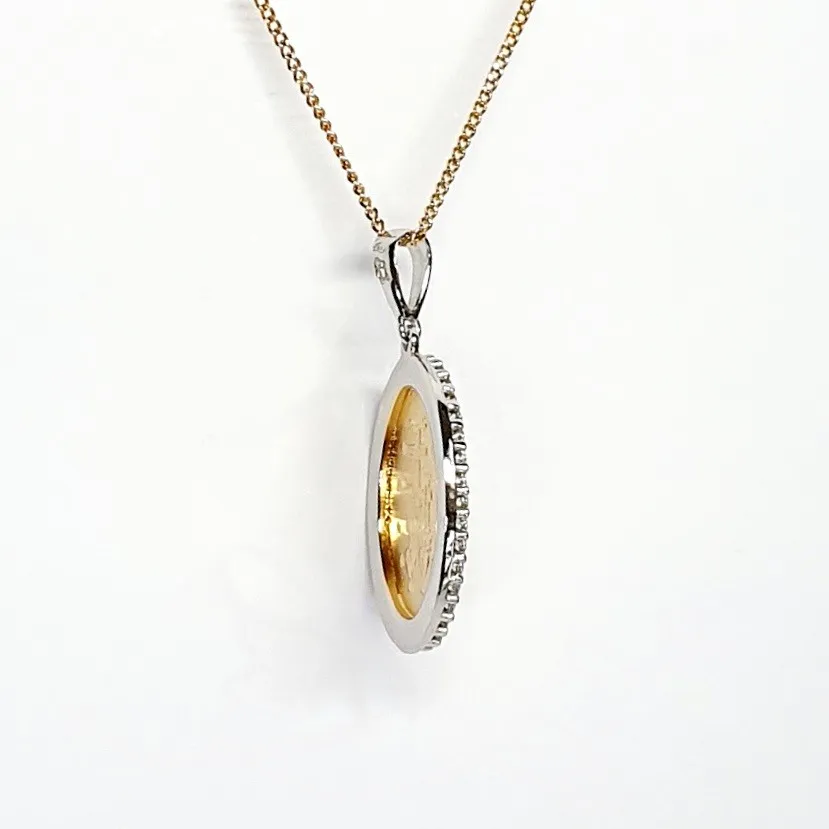Picture showing the edge and back of Miraculous pendant PC00558 size 3.
