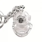 Close-Up: "Detailed diver’s helmet keyring, hallmarked sterling silver."
