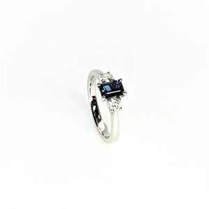 Platinum-&-Aquamarine-Ring-RPT00174