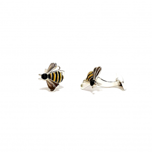 Dual-angle shot of bee cufflinks on a white background – One facing front, the other turned left, displaying intricate craftsmanship from multiple perspectives.