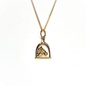 Cheltenham-9ct-Gold-Horse-Head-and-Stirrup-Pendant-CMP0001 