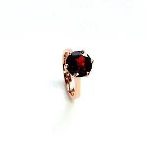 9ct-Rose-Gold-Mozambique-Garnet-Ring-R0126