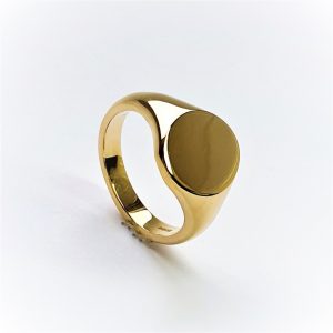 14mm-x-12mm-18ct-Gold-Oval-Signet-Ring-RG00032