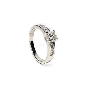 The Lambeth Platinum Diamond Engagement Ring RPT00045 The centre is set with a 0.70ct round brilliant-cut diamond of Colour H clarity SI1, which has an excellent cut, proportions, and symmetry. The side shoulders are channel set with a total of four princess-cut diamonds and four baguette-cut diamonds. The total diamond weight is 1.08 carats.